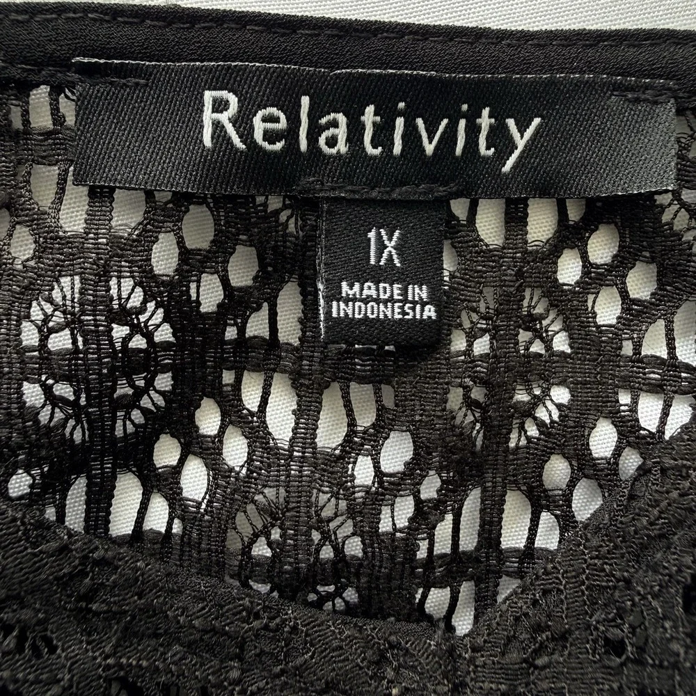 NWT Crochet Lace Blouse 1X Black Sheer Boho Festival Bell Sleeve Top Stretch - Picture 5 of 13